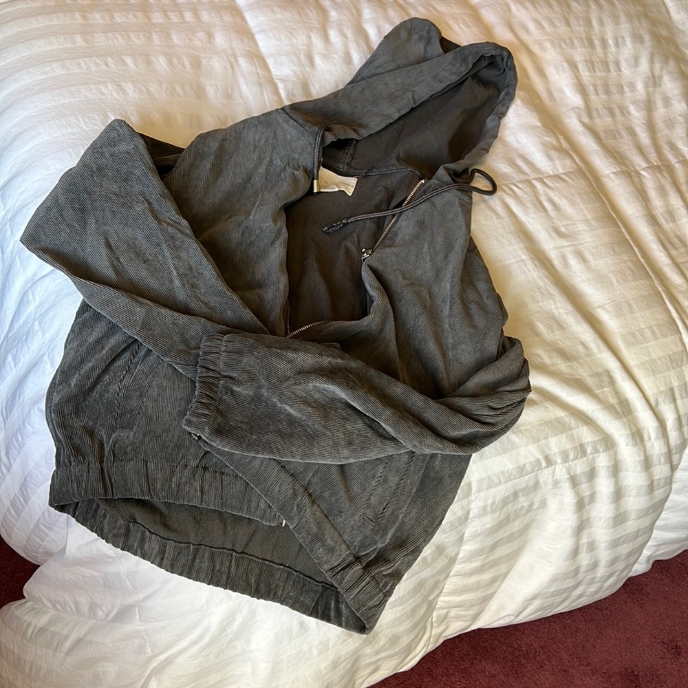 Cropped Zip Up Jacket